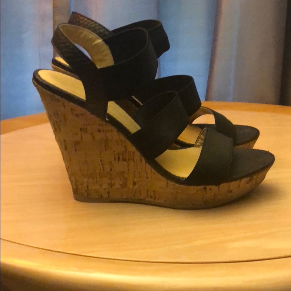 Chinese laundry wedges